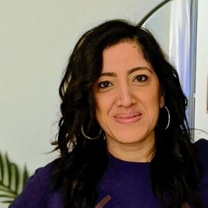 Meet your Posher, Amina
